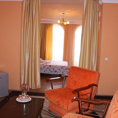 Marani Hotel Μπατούμι Δωμάτιο φωτογραφία