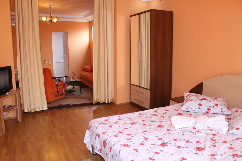 Marani Hotel Μπατούμι Δωμάτιο φωτογραφία